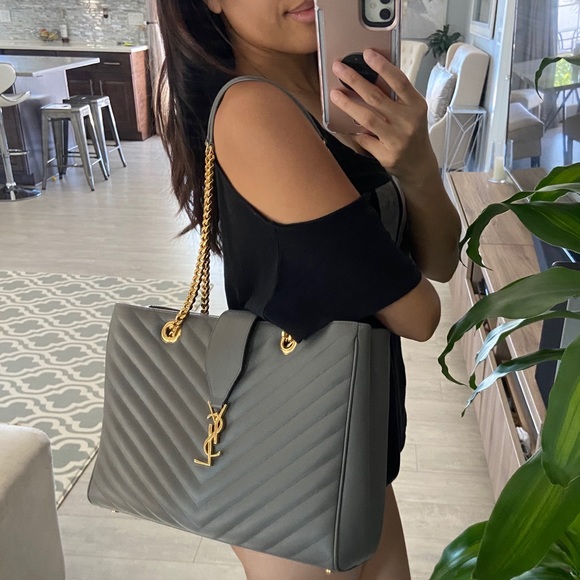 ✨SOLD✨ YSL Classic Monogram Shopper Tote - Picture 7 of 7